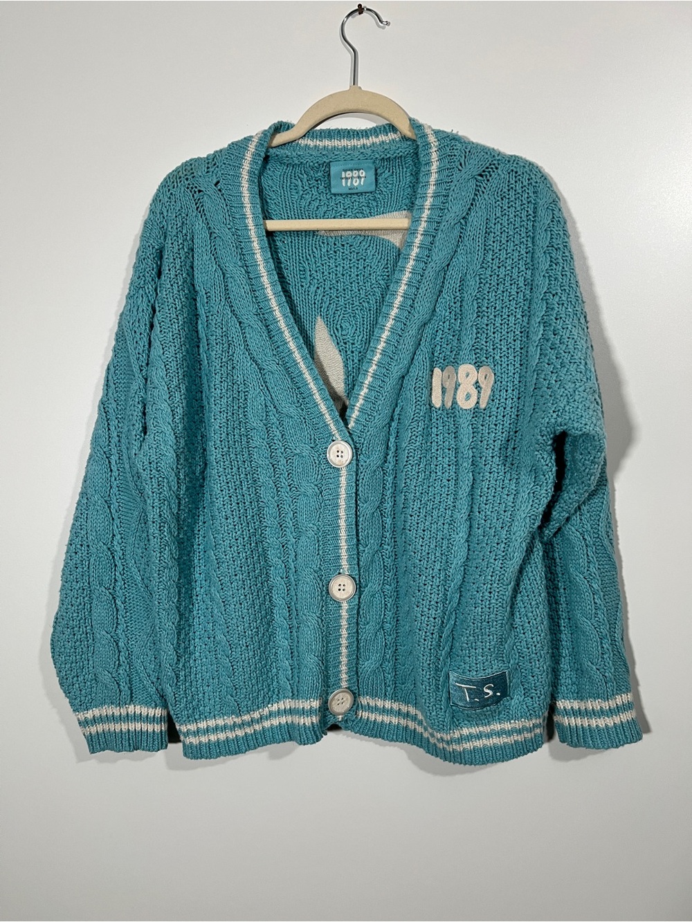 1989 Taylor Swift Cardigan Sweater in Light Blue and White Size MD/LG Knit